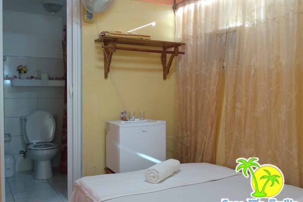 1- Habitación doble con baño privado